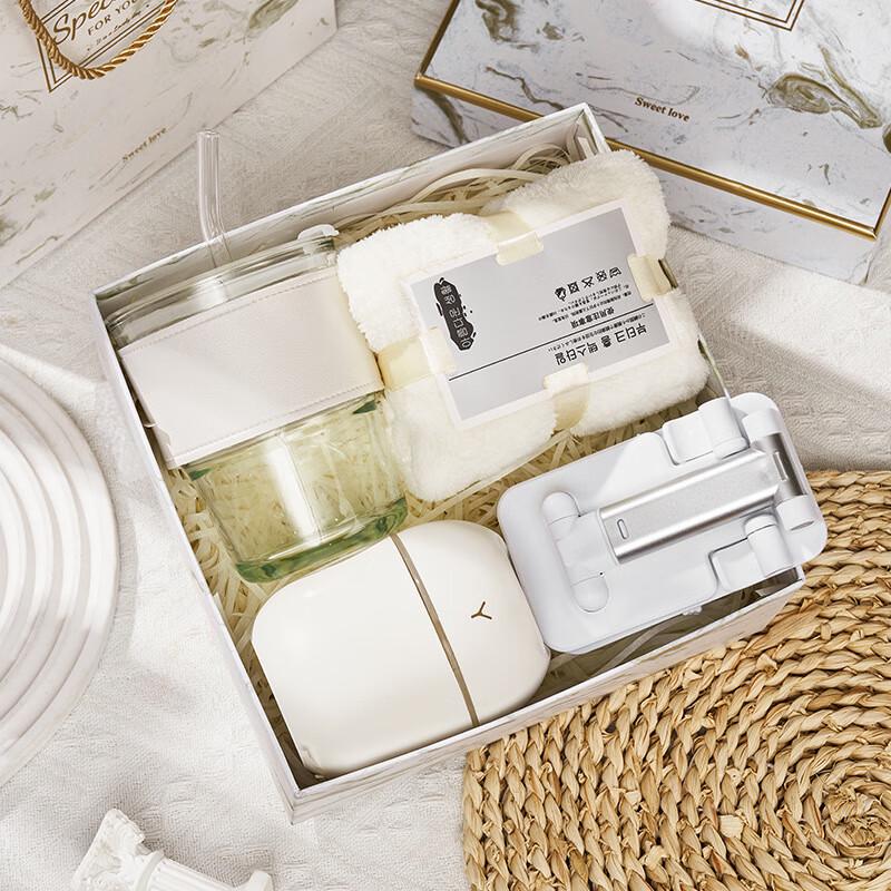 Lilang Celebration Gift Set