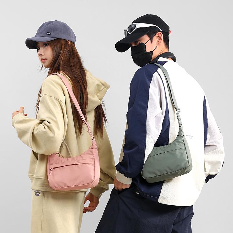Unisex Shoulder Bag Travel Crossbody Bag Water-Repellent Lightweight Nylon Bag