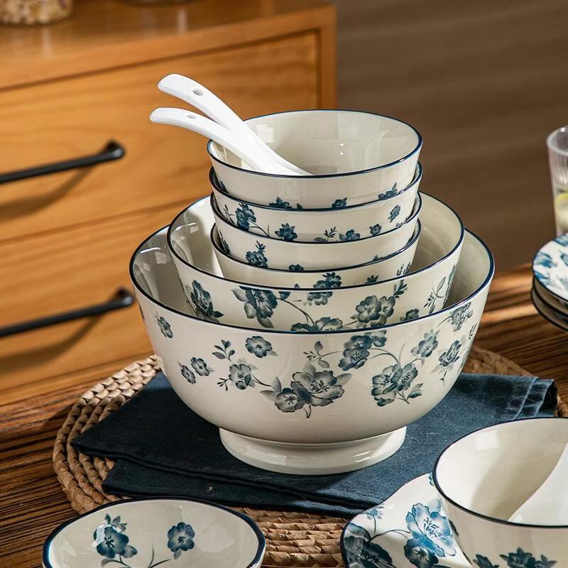 Hao Ai Jia Mi Tang 18-Piece Ceramic Dinnerware Set