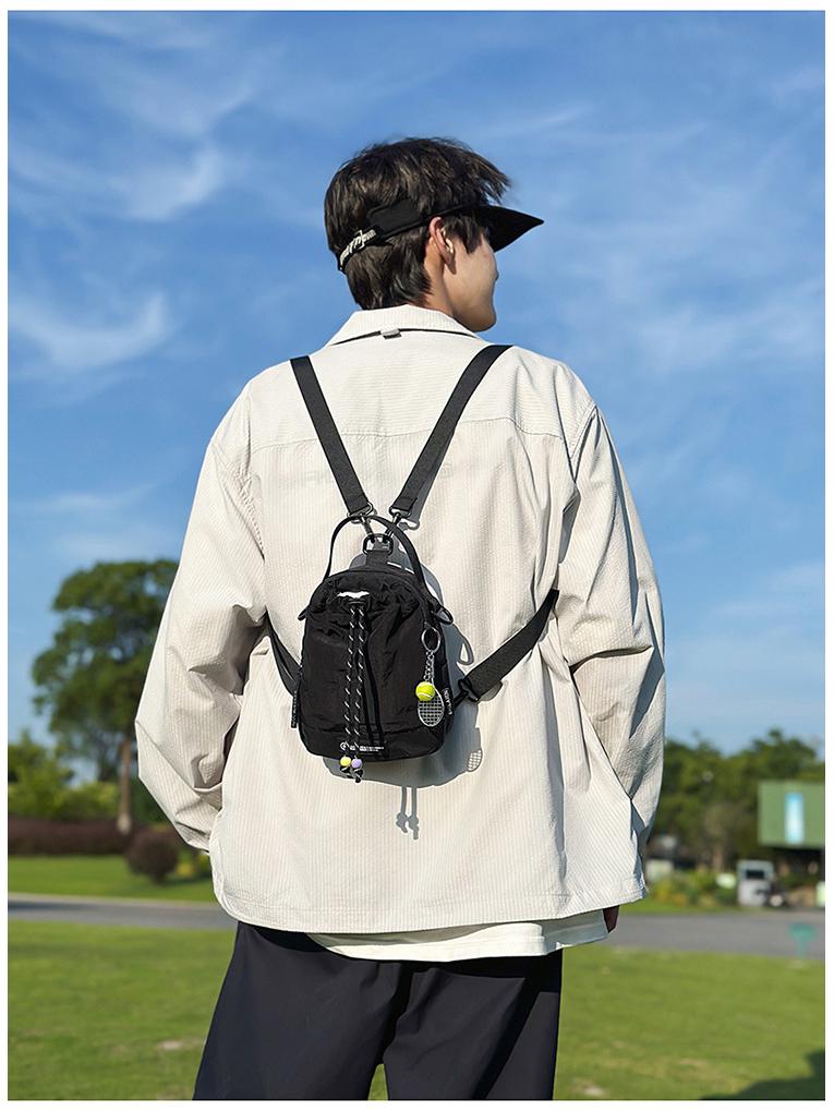 Leichte Umhängetasche für Wasserflasche und Handy zum Wandern - Unisex Sportrucksack