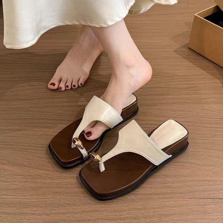 Retro flip-flops outer wear women's 2025 summer new French gentle style fashion heightened slope heel square head cool slippers
