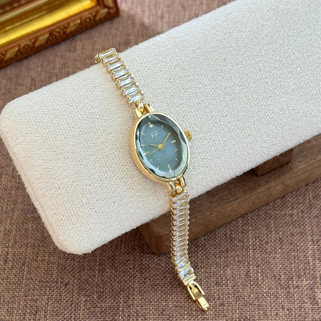 Light Luxury Fully Diamond Bracelet Women's Watches Elegant Oval Dial Quartz Watch Ladies Dress Wristwatches Clock Reloj Mujer