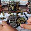 CZYY Set di 7 dadi proiettile poliedrici in metallo con contenitore cilindrico rotante per revolver Dadi in stile cyberpunk per giochi da tavolo a tema Warhammer e crimine