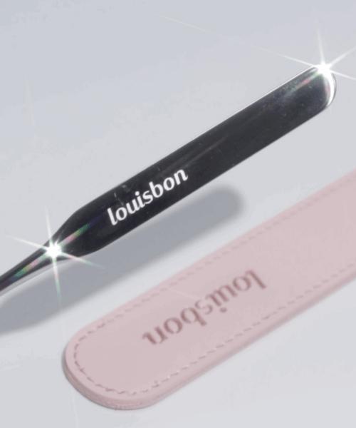Ultra-slim, ultra-close fit, smooth skin, premium spatula
