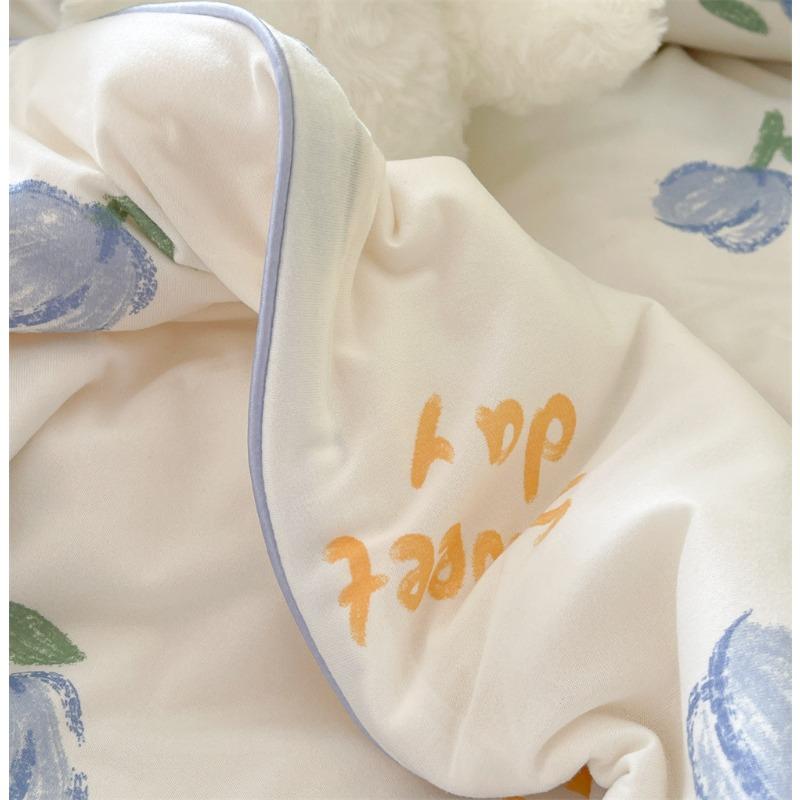 Lightweight Knitted Comforter Cute Cartoon Pattern Skin Friendly Thin Summer Quilt Air Conditioner Duvet for Home