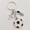 Pánská klíčenka fotbalového hráče, Fotbalový míč, Pánská bota Klíčenka Fotbalový přívěsek Klíčenka Dárek pro fanouška