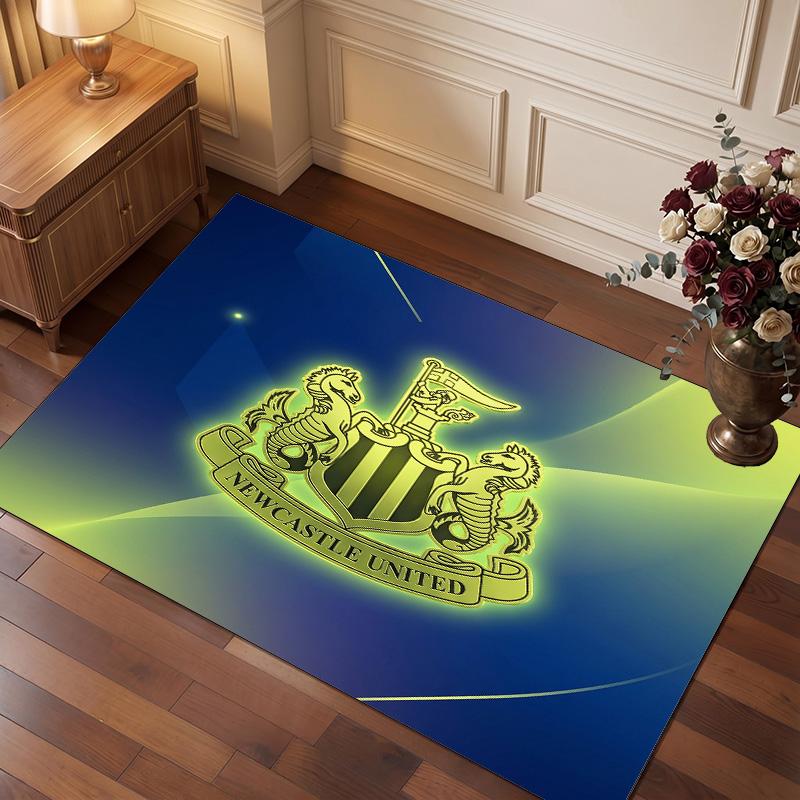 Tappeto in Velluto di Cristallo con Stampa di Calcio del Newcastle United, Comodo Assorbente d'Acqua Antiscivolo Tappeto per Pavimento Interno