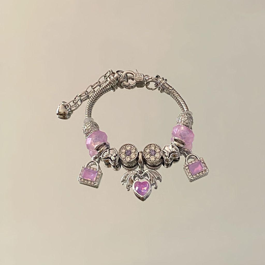 Heart Shape Fashion Bracelet For Women With Alloy Material Ideal For Office Wear