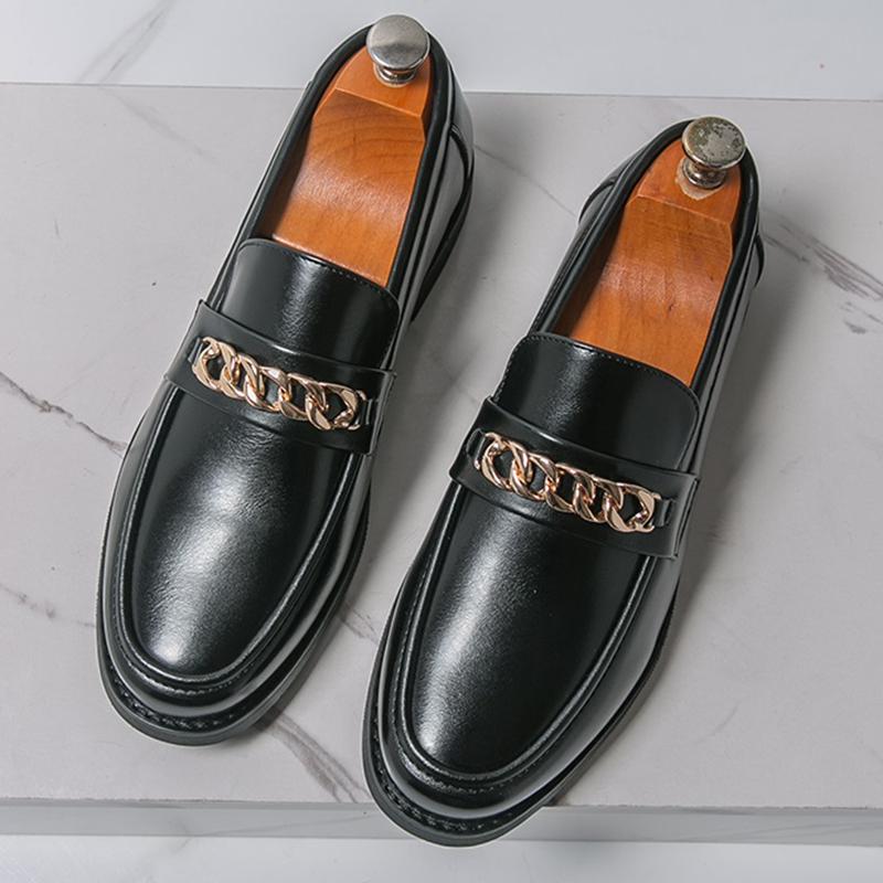 Fashion Luxury Designer New Metal Chain Patent Leather Casual Shoes For Men Slip On Loafter Formal Wedding Dress Homecoming Zapatos