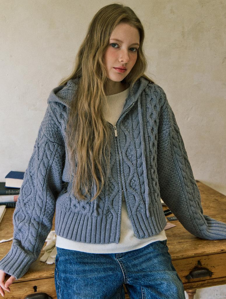 CLUNY Cable Two Way Knit Zipup Cardigan - Beige