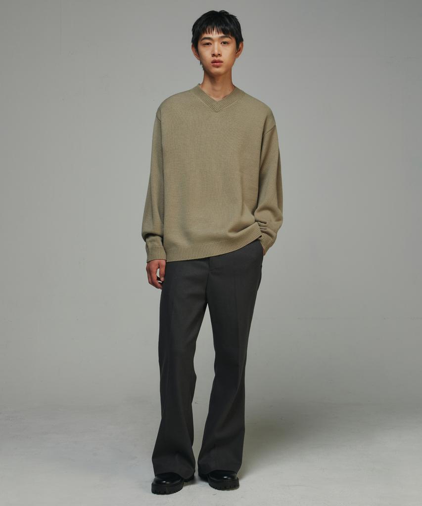 SIGNATURE V-Neck Relaxed Knit [Khaki Gray]