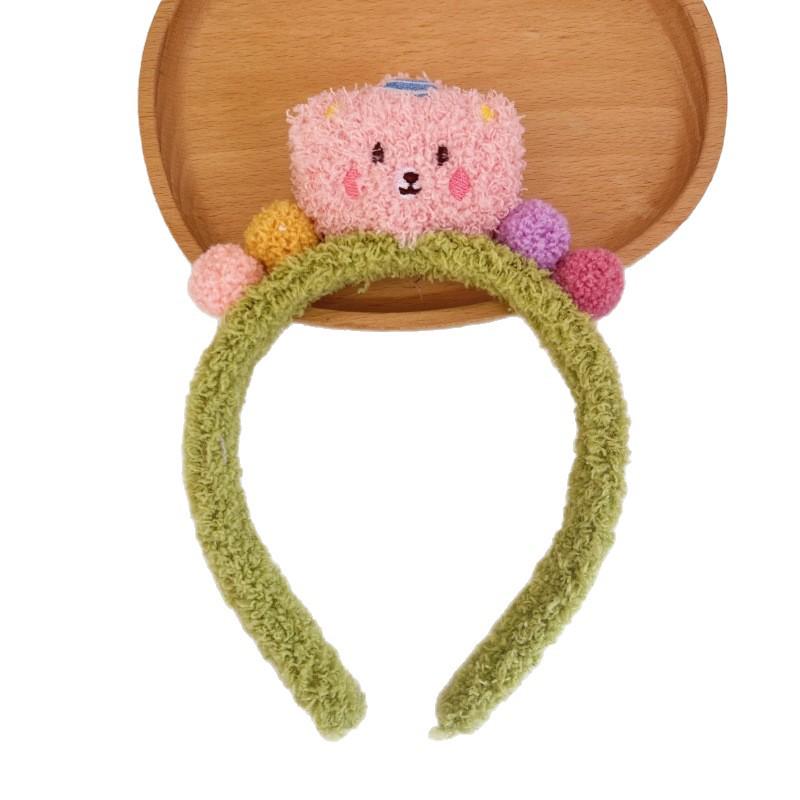 Adorable Bear Plush Headband for Women - Face Washing Hair Accessory and Makeup Headdress for Autumn and Winter