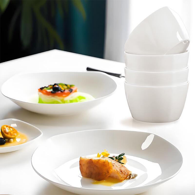 Sky Top 8-Piece Bone China Dinnerware Set