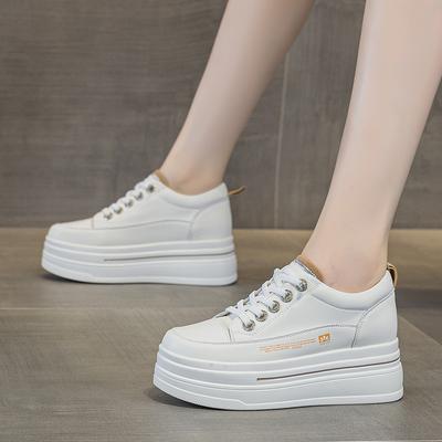 Frühling und Herbst neue Leder Innenhöhe Erhöhung Damen Vielseitige Lederfläche Muffin Damen Schuhe Plateau Einzelne Schuhe Freizeitschuhe