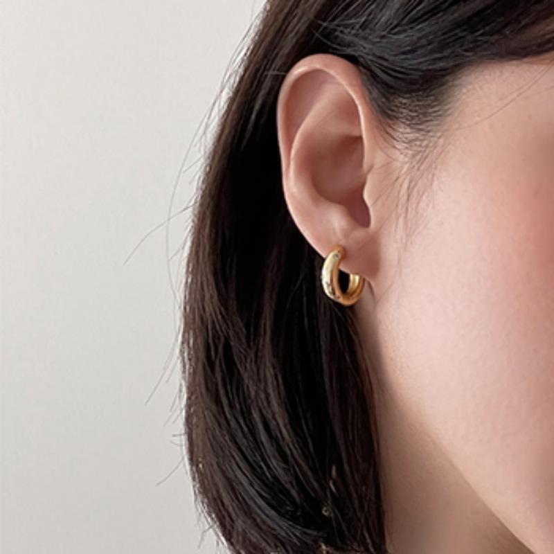 Minimalist Geometric Circle Earrings Women's Fashion Personality Versatile Plated INS Style Back-to-school Ambience Trendy Daily Jewelry