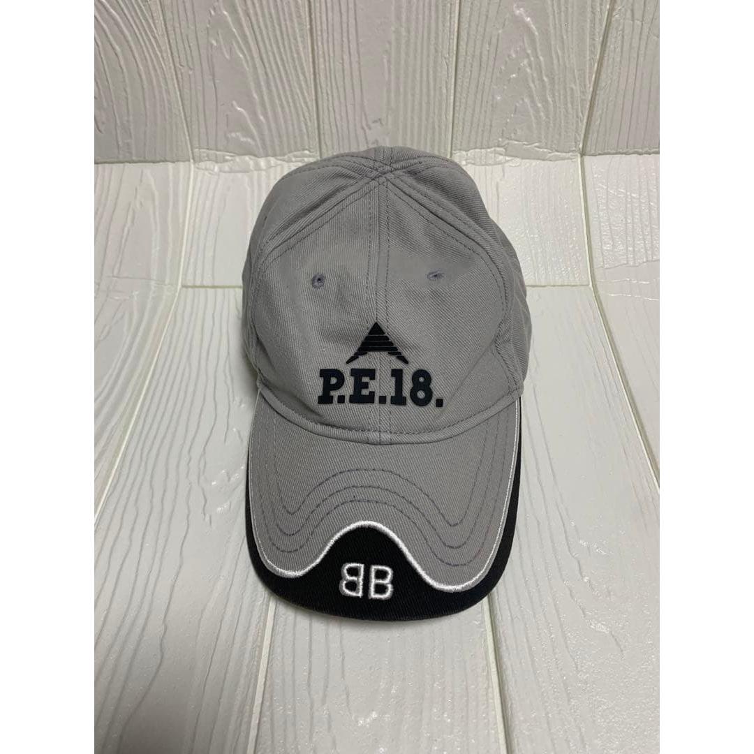 Used BALENCIAGA Baseball Cap Gray P.E.18.