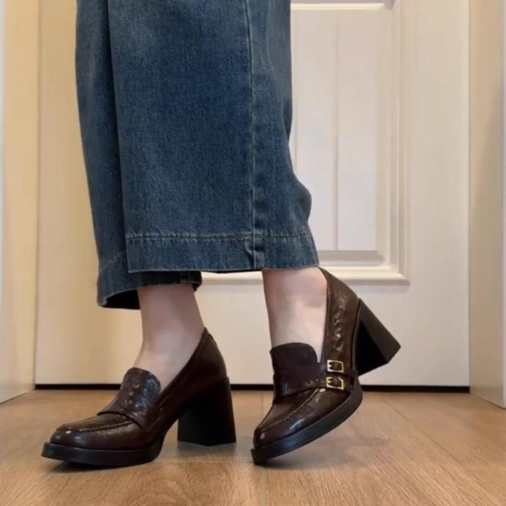 

Кожаные лоферы женские маленькие кожаные туфли 8 см толстый каблук высокий каблук одинарные туфли женские 2025 осень новые ретро кожаные туфли на высоком каблуке 40 коричневый