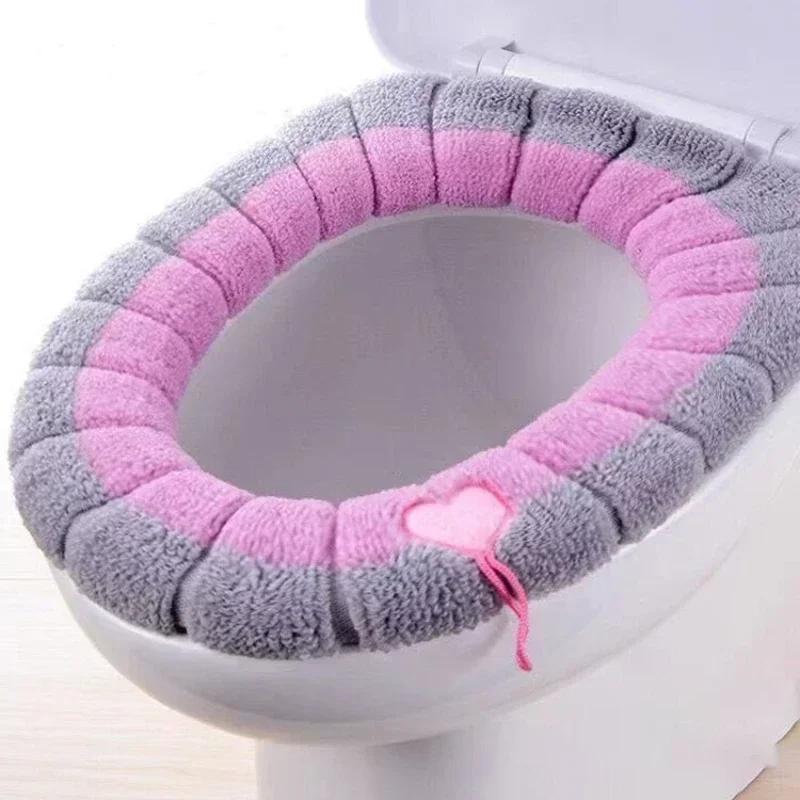 

1 шт. Прошитый цветной портативный коврик для унитаза Тип O Универсальный Полностью закрытый дизайн Менее подвержен выпадению волос Подушка для сиденья унитаза розовый