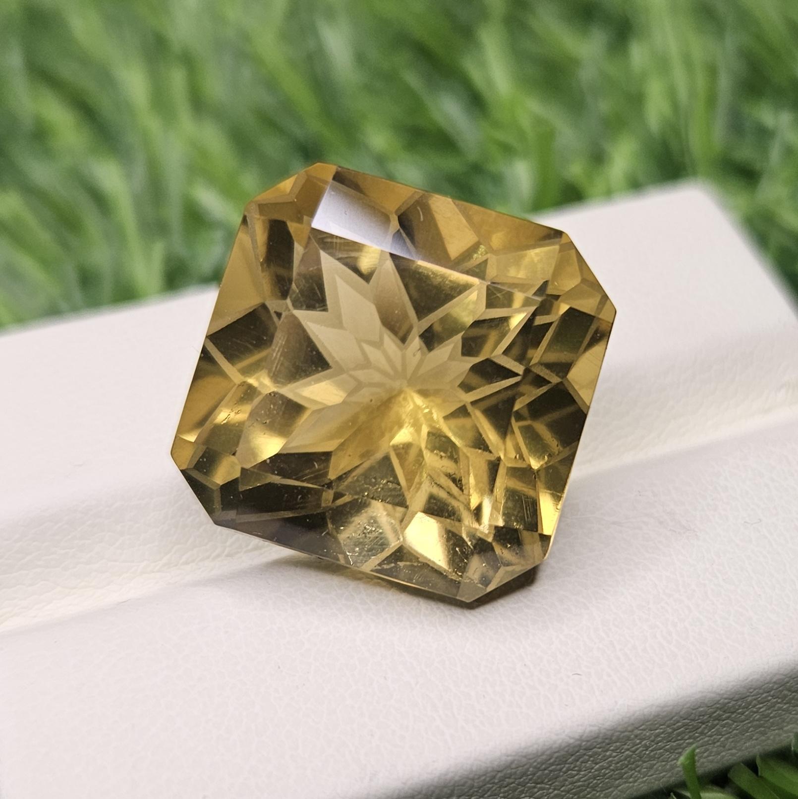 

JewelsOfPride натуральный пивной кварцевый подушка в форме огранки драгоценный камень для изготовления ювелирных изделий 24 карата. 17х17х12 мм коричневый