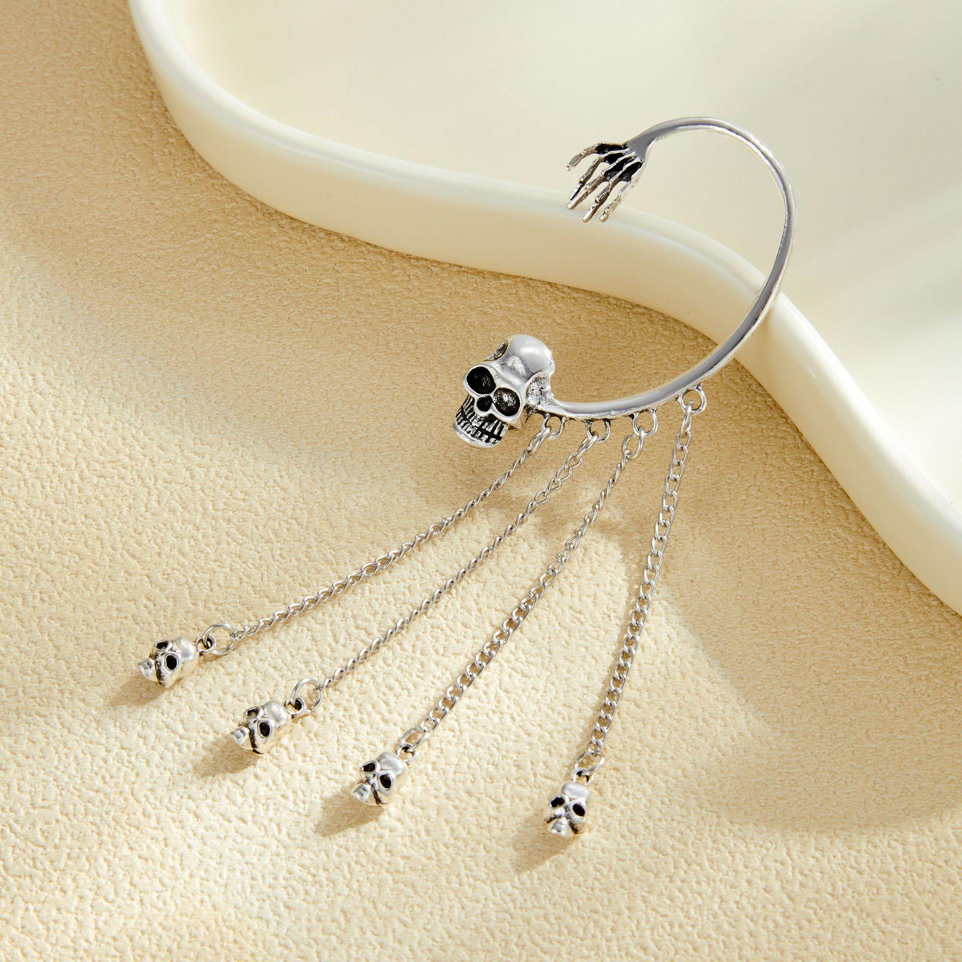 

Halloween gothic creative skull ear hanging European and American exaggerated long fringed earrings earrings women