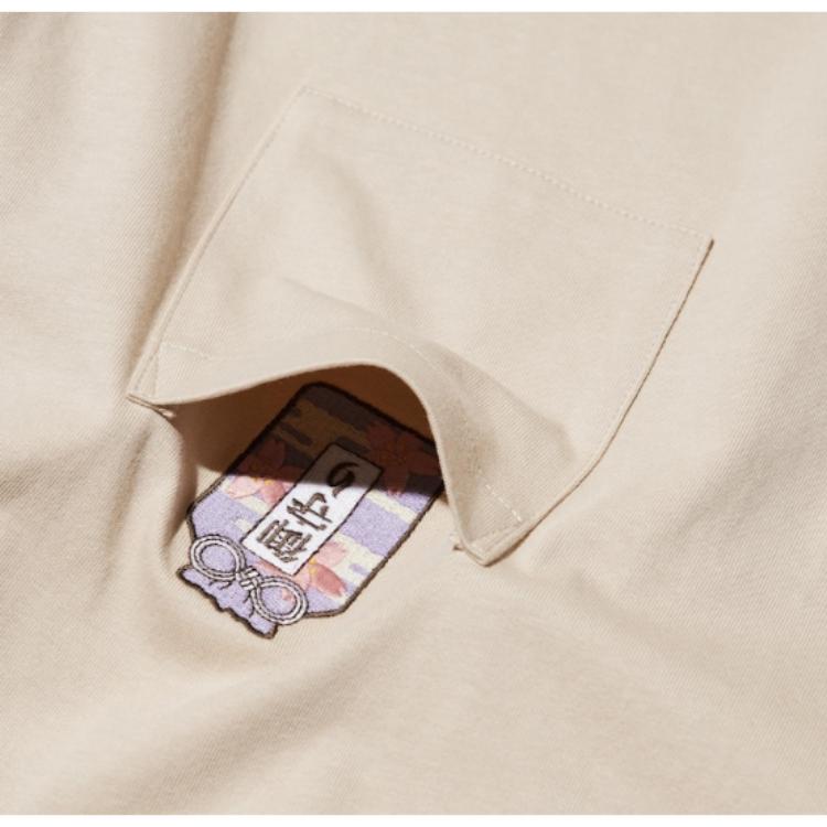 Uniqlo X Detective Conan Collaboration SS24 Cartoon Anime Front Pocket Graphic Round Neck Short Sleeve T-Shirt Unisex T-Shirt Beige 472192-30