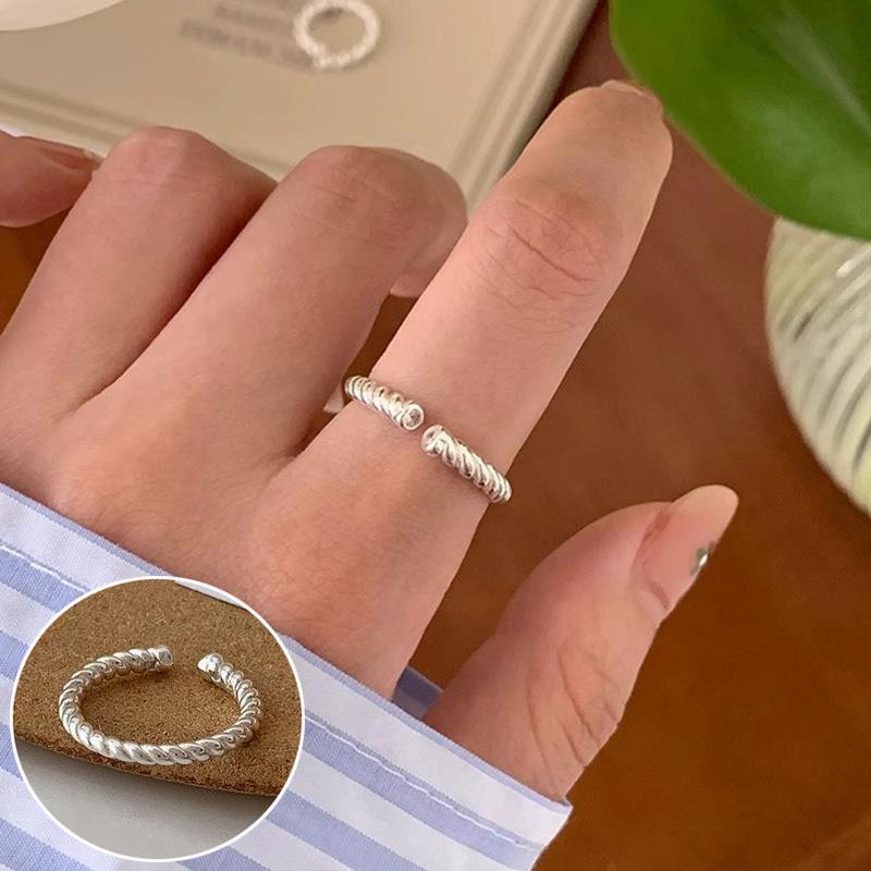 Korean S925 Silver Cross Military Flower Ring: Retro, Adjustable, Fashionable Hip-Hop Index Finger Design for Women.