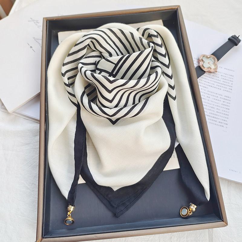 Magnetic buckle triangular small square scarf silk scarf women's spring and autumn summer shirt neck protection scarf thin scarf 71x71