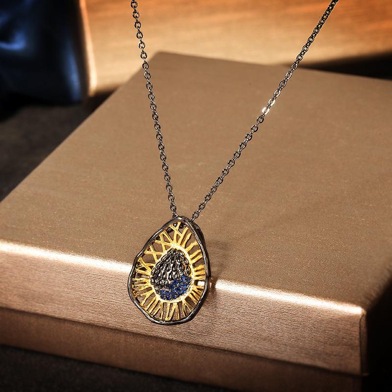 Handmade Two-Color Large Jewelry, High-End Gold Necklace, Style Personalized Banquet Pendant, Designer Copper