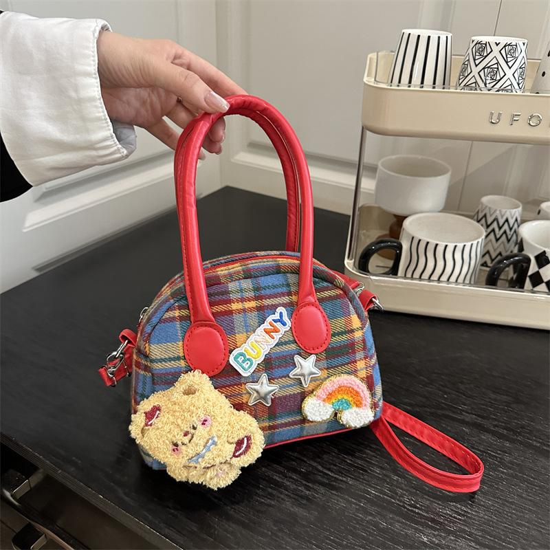 Cartoon cute girl sweet handbag women sweet and spicy versatile casual personality fashion high sense messenger bag