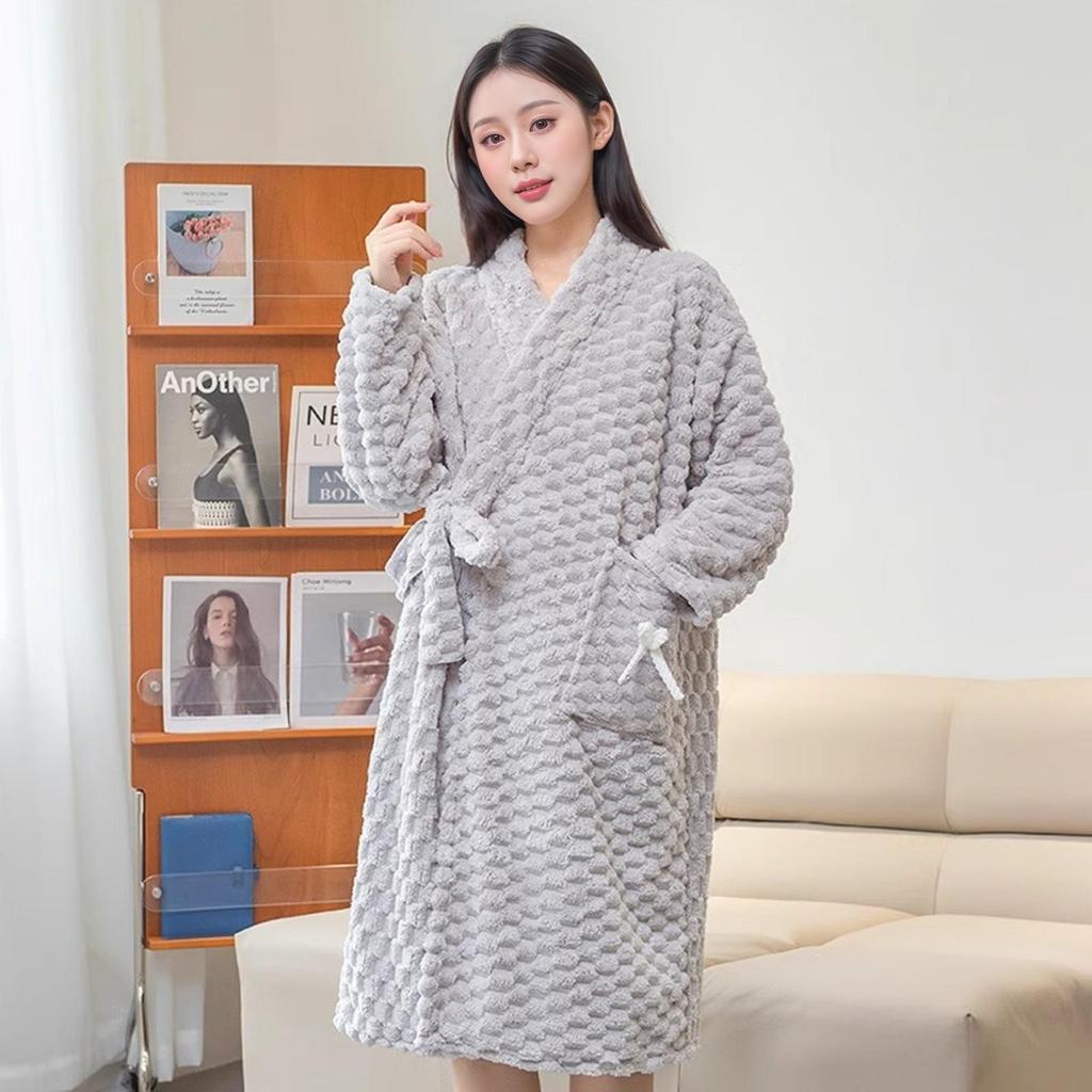 Women's Thickened A-Line Hooded Bathrobe: Pure Cotton, Absorbent & Quick-Drying, Perfect for Autumn/Winter Warmth After Bathing.