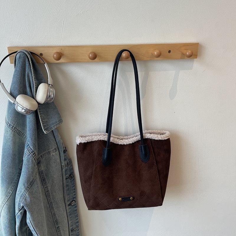 

Large capacity fashion commuter special bag women s 2025 new autumn shoulder bag daily hand bag fashionable armpit bag