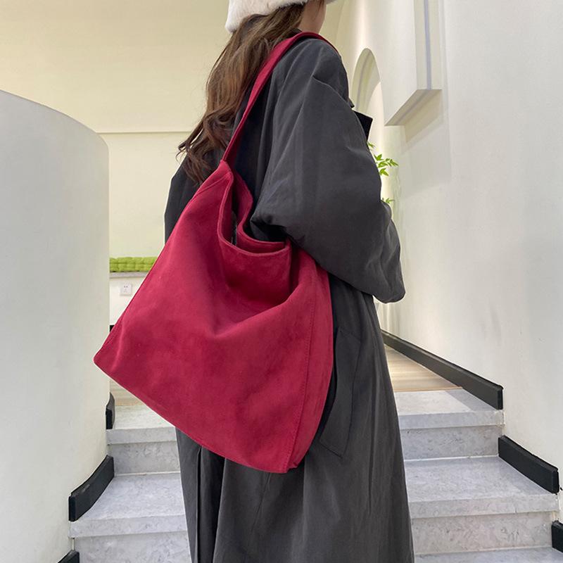 Retro Casual Commuting Large-capacity Bag Women's Popular New Autumn and Winter Casual Fashion Tote Bag Niche Shoulder Bag