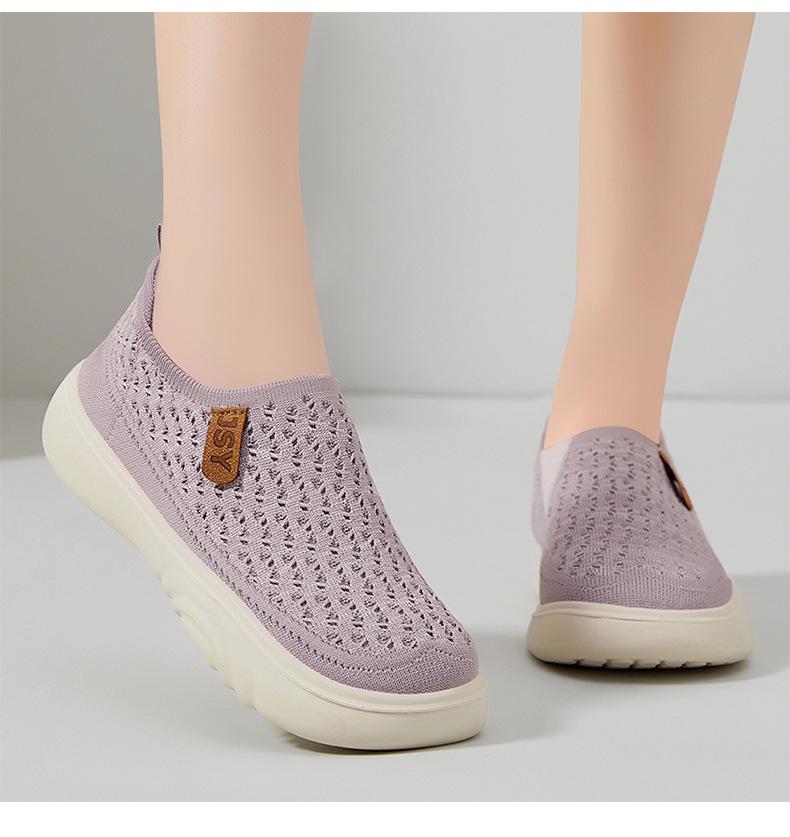 Women's Soft Sole Slip-On Cloth Shoes - Comfortable Summer Style for Middle-Aged and Elderly