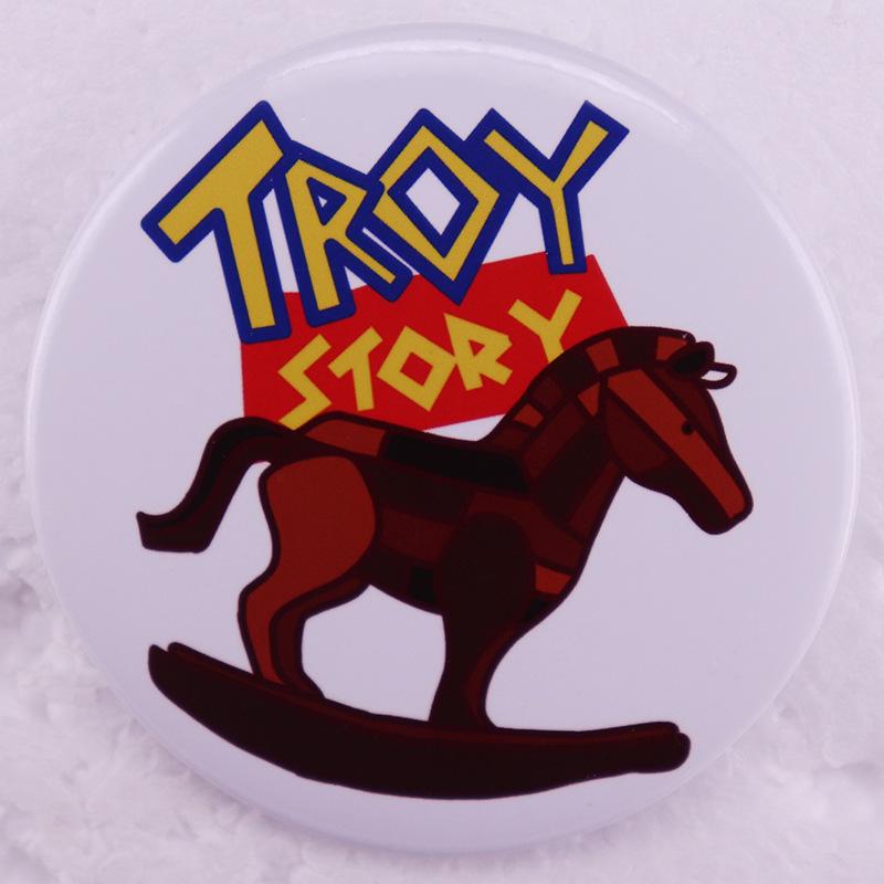 Trojan Horse Tin Brooch - Legend of Troy Badge белый