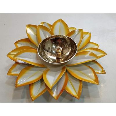 Diya a Loto per Puja Kamal Patti Ottone Diya Lampada a Olio Pooja Tempio Casa (Bianco Giallo)