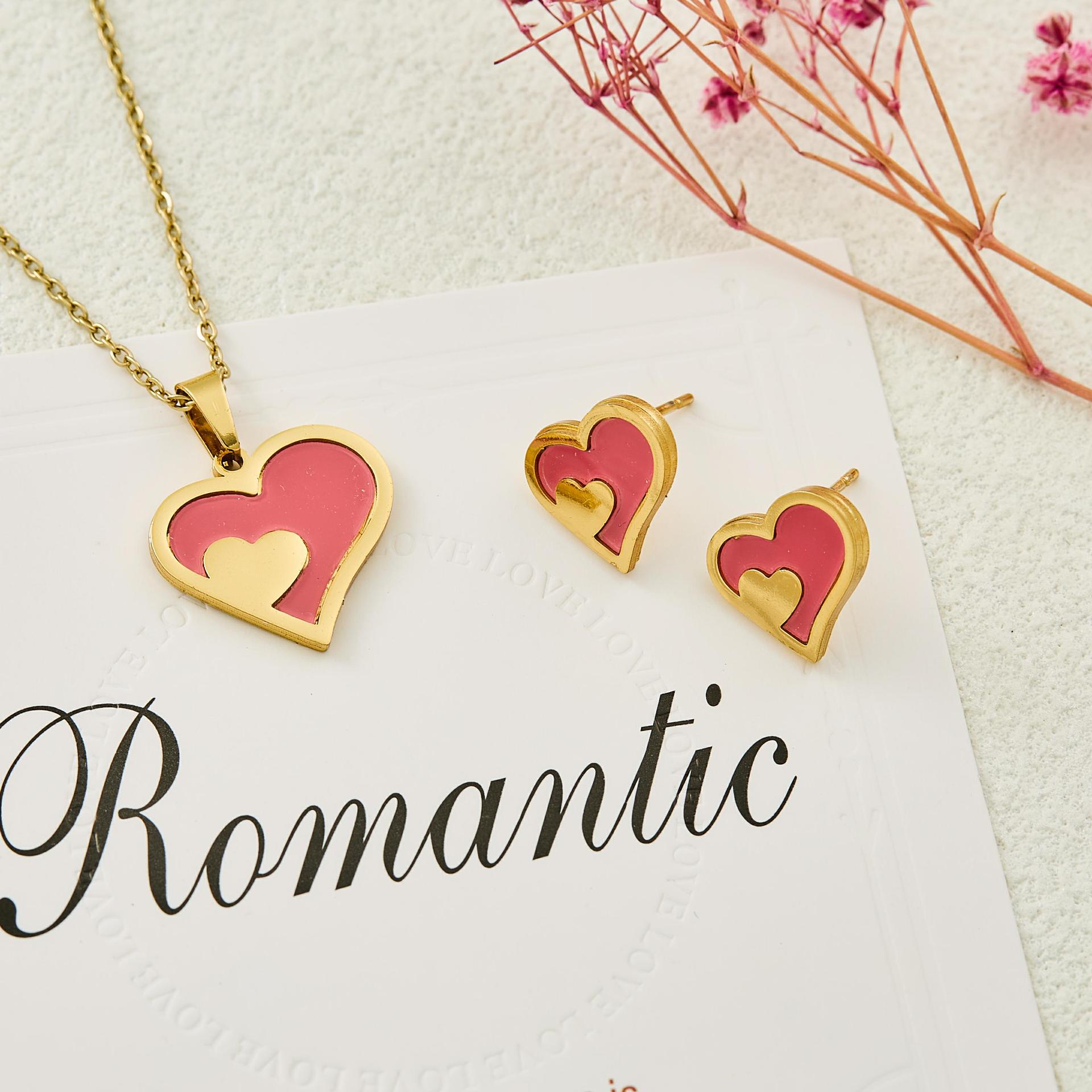 

Minimalist Heart-Shaped Enamel Necklace Set for Women