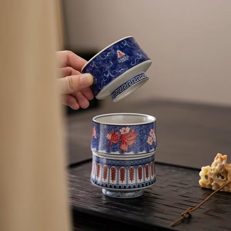 Blau und Weiß Jahr mit Fisch Master Cup Keramik Haushalts-Teetasse Einzelne Tasse Kung Fu Tee-Set Trinkteetasse Teeschale Teetasse
