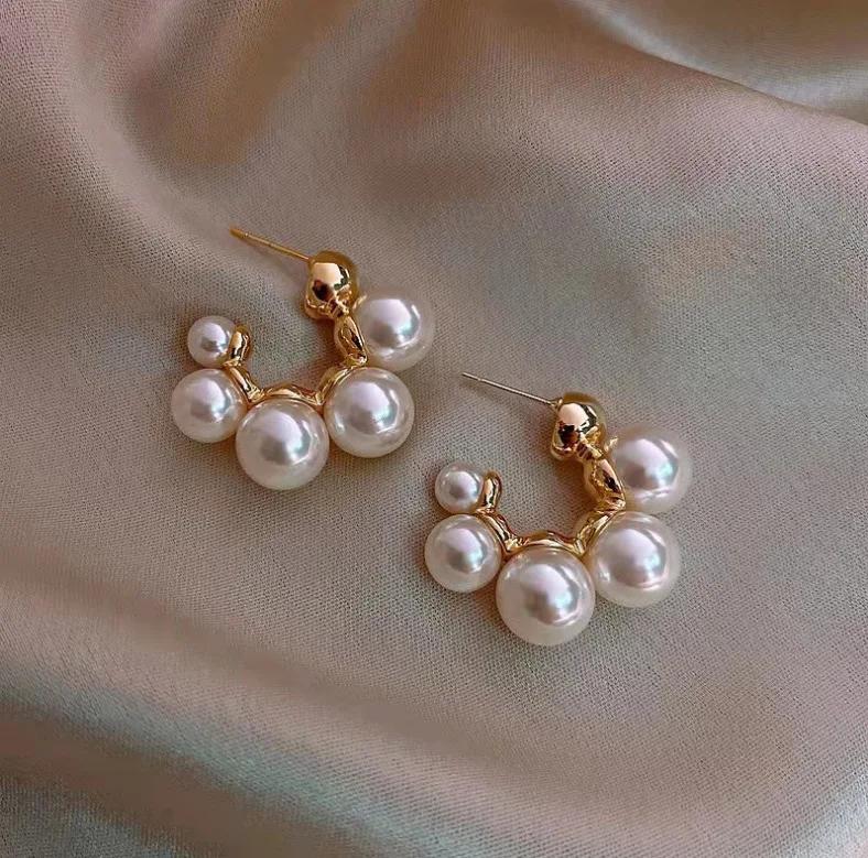 

Korean Retro Irregular C-Type Pearl Metal Pendant Earrings for Women Wedding Jewelry Gift for Girls