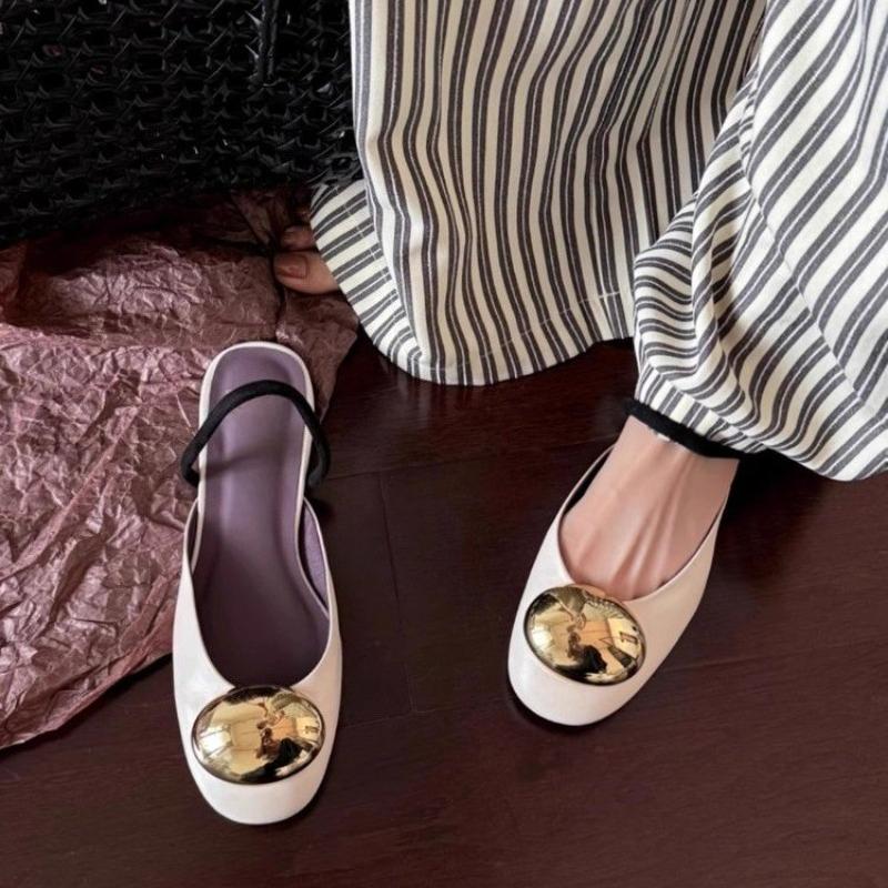 

Fashion 2025 Design Leather Elegant Temperament Metal Buckle Fish Mouth Slippers Fashionable Flat Shoes Cool Slippers Zapatos De Mujer 35 бежевый