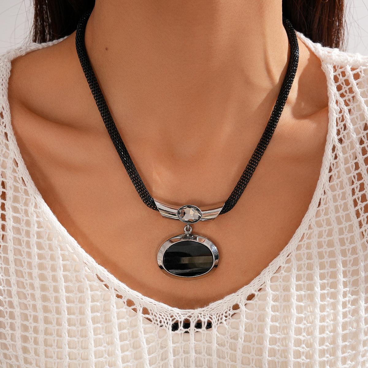 

Модное ожерелье для женских украшений чёрный
