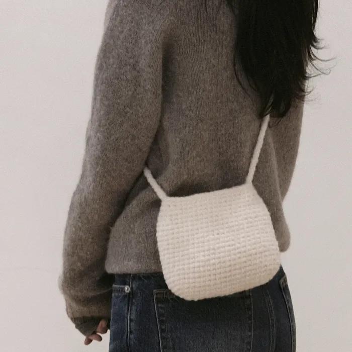 ALPACA PEBBLE BAG CREAM
