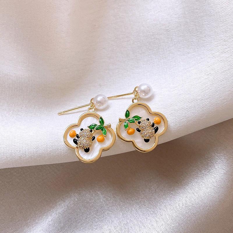 Bear Pearl Earrings Unique New Earrings Premium Sense Of Women's Four-Leaf Clover Earrings