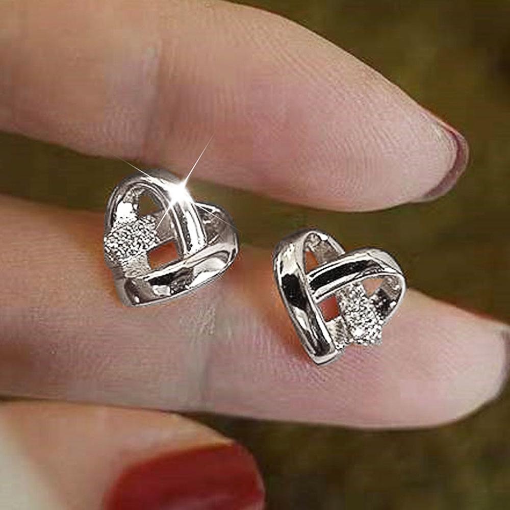 

Exquisite Love Heart Zircon Stud Earrings: Gold-Plated Niche Design, High-End Trendy Style
