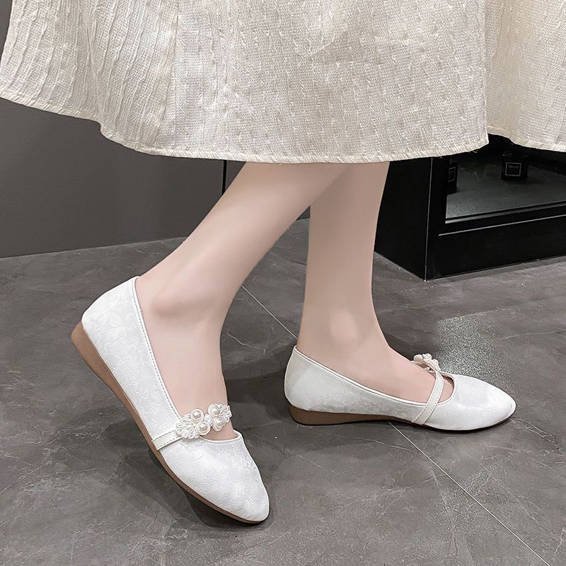 Fashion Shoes for Women Pointed Toe Wedding Bride Shoe Pearl Woman Flats White Comfortable and Elegant Y2k Dress Spring 2025 Trend 39