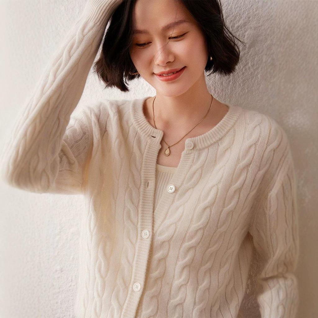 2026 Autumn Winter Women's Versatile Cashmere Round Neck Loose Knit Cardigan – Stylish, Thickened, and Cozy Cable Knit Coat