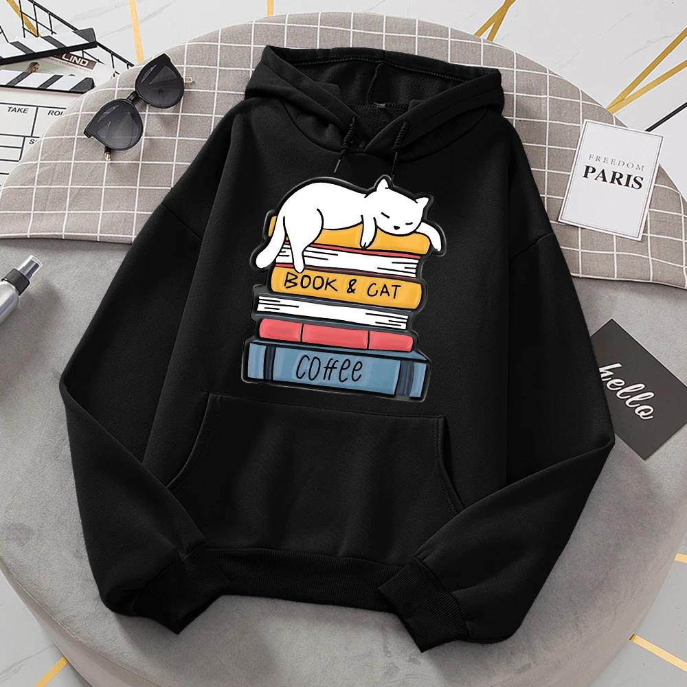 White Cat Sleeping On A Pile Of Books Hooded Women Street Crewneck Hoodies Autumn Oversize Sweatshirt Casual Warm Clothes