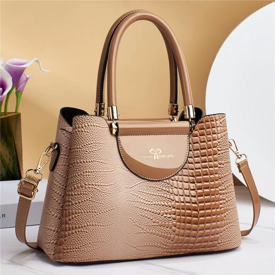 

Texture of Not Heavy Luxury Temperament Fashion Foreign Hand Mother Bag Female New Design Large Size Capacity Shoulder Bag Crossbody Bag .