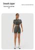 Ensemble de Sport pour Femme : Haut à Col Montant Manches Courtes Fermeture Éclair et Short Ribbed Taille Haute Contrôle du Ventre Lifting des Fesses