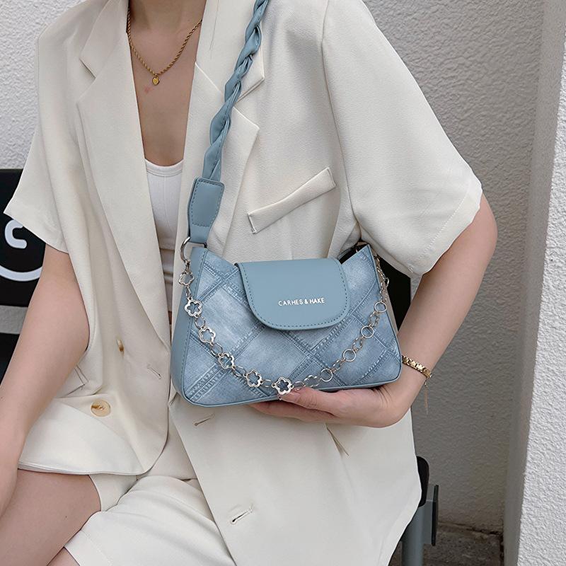 Popular niche bag women's summer new high-end textured messenger bag single shoulder armpit bag