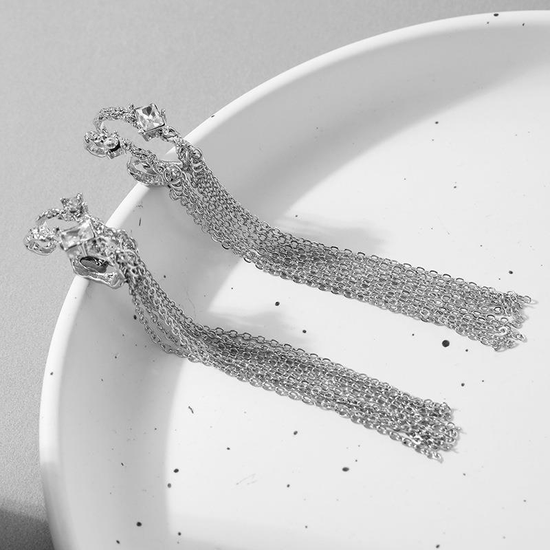 Cold Wind Tassel Long Ear Clips Women'S Light Luxury Niche Earrings Fashion Versatile Personality Temperament Earrings
